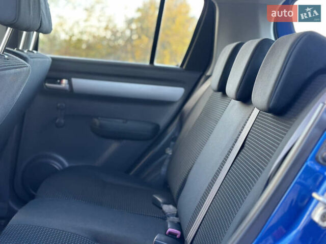 Синий Сузуки Свифт, объемом двигателя 1.3 л и пробегом 108 тыс. км за 6250 $, фото 10 на Automoto.ua