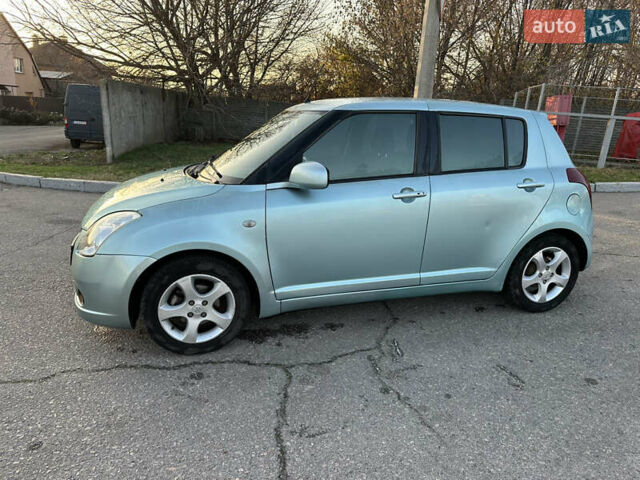 Синий Сузуки Свифт, объемом двигателя 1.33 л и пробегом 128 тыс. км за 3750 $, фото 4 на Automoto.ua