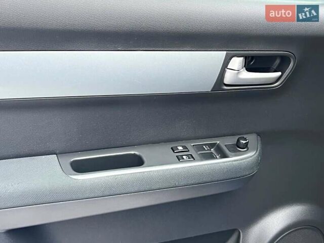 Синій Сузукі Свифт, об'ємом двигуна 1.33 л та пробігом 82 тис. км за 5800 $, фото 22 на Automoto.ua