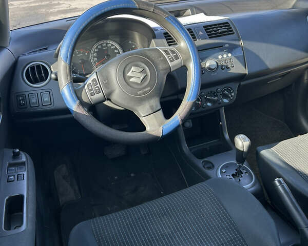 Синий Сузуки Свифт, объемом двигателя 1.33 л и пробегом 256 тыс. км за 4500 $, фото 11 на Automoto.ua