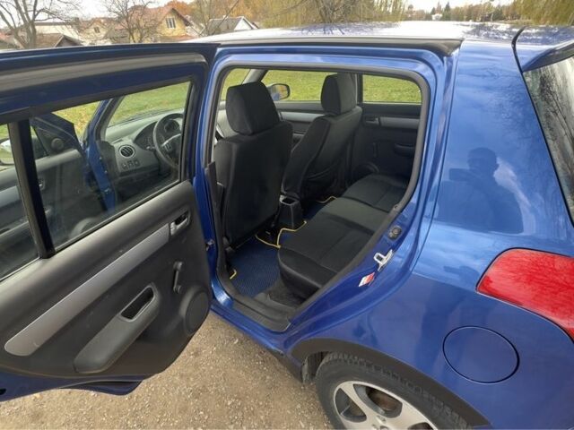 Сузукі Свифт 2006 у Коломые на Automoto.ua Синій Сузукі Свифт, об'ємом двигуна 1.3 л та пробігом 184 тис. км за 4900 $, фото 7 на Automoto.ua