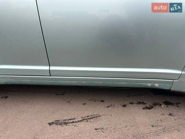 Синий Сузуки Свифт, объемом двигателя 1.33 л и пробегом 290 тыс. км за 4800 $, фото 4 на Automoto.ua