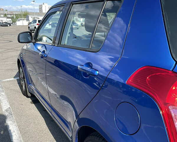 Синий Сузуки Свифт, объемом двигателя 1.33 л и пробегом 140 тыс. км за 4900 $, фото 3 на Automoto.ua