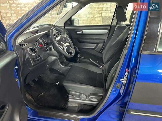 Синий Сузуки Свифт, объемом двигателя 1.33 л и пробегом 177 тыс. км за 2350 $, фото 12 на Automoto.ua
