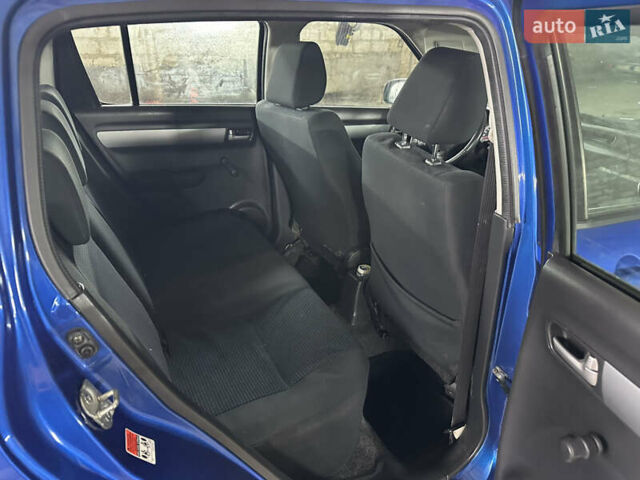 Синий Сузуки Свифт, объемом двигателя 1.33 л и пробегом 177 тыс. км за 2350 $, фото 22 на Automoto.ua