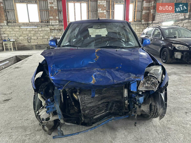 Синий Сузуки Свифт, объемом двигателя 1.33 л и пробегом 177 тыс. км за 2350 $, фото 8 на Automoto.ua