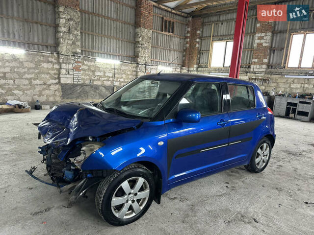 Синій Сузукі Свифт, об'ємом двигуна 1.33 л та пробігом 177 тис. км за 2300 $, фото 1 на Automoto.ua