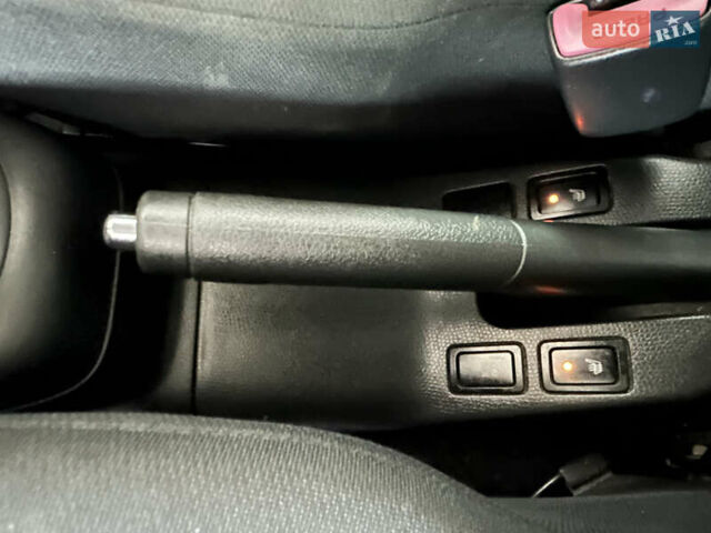 Синій Сузукі Свифт, об'ємом двигуна 1.33 л та пробігом 177 тис. км за 2300 $, фото 22 на Automoto.ua