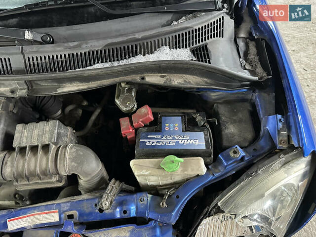 Синій Сузукі Свифт, об'ємом двигуна 1.33 л та пробігом 177 тис. км за 2300 $, фото 13 на Automoto.ua