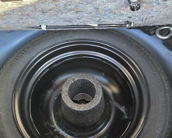 Синій Сузукі Свифт, об'ємом двигуна 1.2 л та пробігом 72 тис. км за 10000 $, фото 12 на Automoto.ua