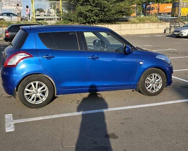 Синій Сузукі Свифт, об'ємом двигуна 1.2 л та пробігом 72 тис. км за 10000 $, фото 9 на Automoto.ua