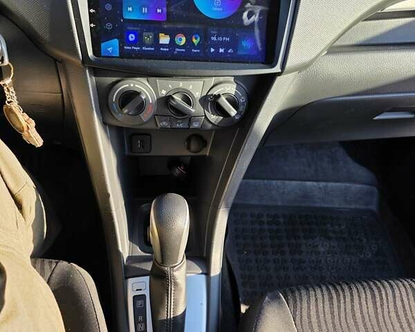 Синій Сузукі Свифт, об'ємом двигуна 1.2 л та пробігом 72 тис. км за 10000 $, фото 6 на Automoto.ua