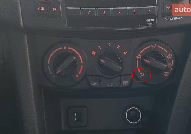 Синій Сузукі Свифт, об'ємом двигуна 1.24 л та пробігом 110 тис. км за 7500 $, фото 29 на Automoto.ua