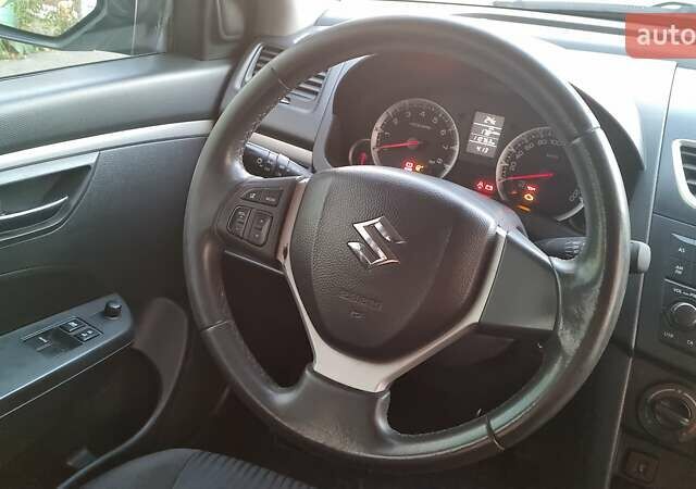 Синій Сузукі Свифт, об'ємом двигуна 1.24 л та пробігом 110 тис. км за 7500 $, фото 23 на Automoto.ua