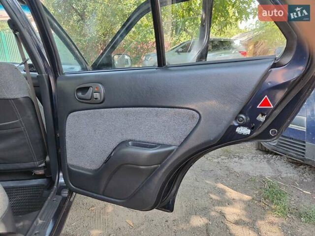 Синій Сузукі Свифт, об'ємом двигуна 1.59 л та пробігом 97 тис. км за 2300 $, фото 7 на Automoto.ua