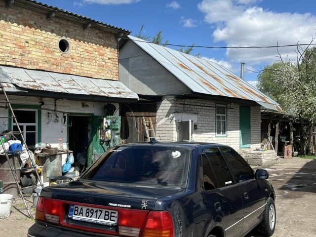 Синий Сузуки Свифт, объемом двигателя 1.3 л и пробегом 250 тыс. км за 1200 $, фото 4 на Automoto.ua