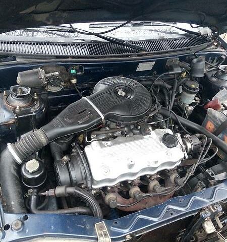 Синій Сузукі Свифт, об'ємом двигуна 1.3 л та пробігом 143 тис. км за 1500 $, фото 4 на Automoto.ua