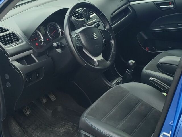 Синій Сузукі Свифт, об'ємом двигуна 1.2 л та пробігом 255 тис. км за 5500 $, фото 5 на Automoto.ua