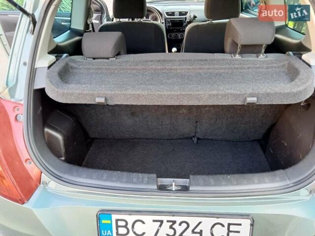 Зеленый Сузуки Свифт, объемом двигателя 0 л и пробегом 250 тыс. км за 5200 $, фото 29 на Automoto.ua
