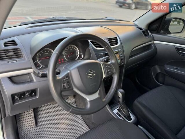 Зелений Сузукі Свифт, об'ємом двигуна 1.2 л та пробігом 138 тис. км за 8700 $, фото 11 на Automoto.ua