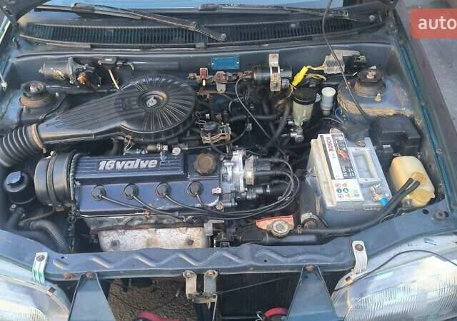 Зеленый Сузуки Свифт, объемом двигателя 1.6 л и пробегом 70 тыс. км за 850 $, фото 3 на Automoto.ua