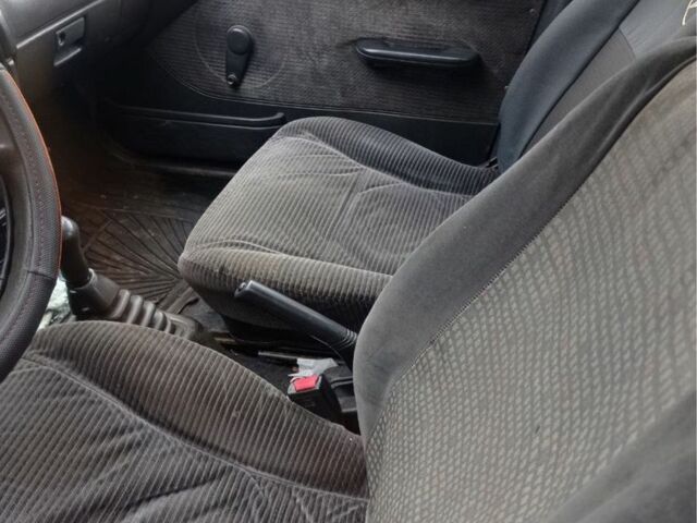 Зелений Сузукі Свифт, об'ємом двигуна 1.3 л та пробігом 427 тис. км за 700 $, фото 9 на Automoto.ua