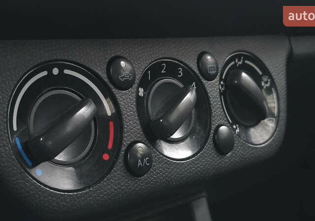 Оранжевый Сузуки Свифт, объемом двигателя 1.33 л и пробегом 196 тыс. км за 4800 $, фото 16 на Automoto.ua