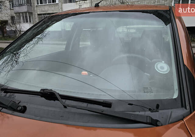 Оранжевый Сузуки Свифт, объемом двигателя 1.33 л и пробегом 196 тыс. км за 4800 $, фото 6 на Automoto.ua