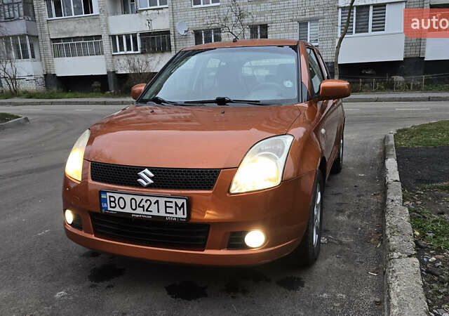 Оранжевый Сузуки Свифт, объемом двигателя 1.33 л и пробегом 196 тыс. км за 4800 $, фото 1 на Automoto.ua