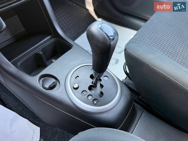 Помаранчевий Сузукі Свифт, об'ємом двигуна 1.33 л та пробігом 188 тис. км за 5200 $, фото 19 на Automoto.ua