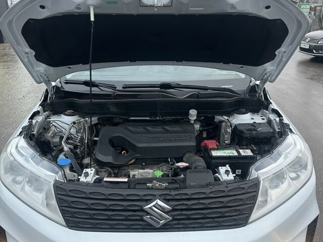 Белый Сузуки Витара, объемом двигателя 1 л и пробегом 105 тыс. км за 11700 $, фото 20 на Automoto.ua