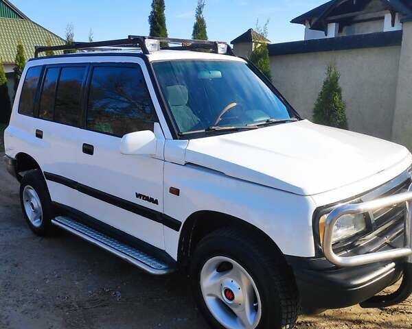 Білий Сузукі Вітара, об'ємом двигуна 1.6 л та пробігом 401 тис. км за 4800 $, фото 3 на Automoto.ua