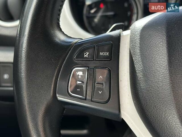 Білий Сузукі Вітара, об'ємом двигуна 1.59 л та пробігом 155 тис. км за 14700 $, фото 21 на Automoto.ua