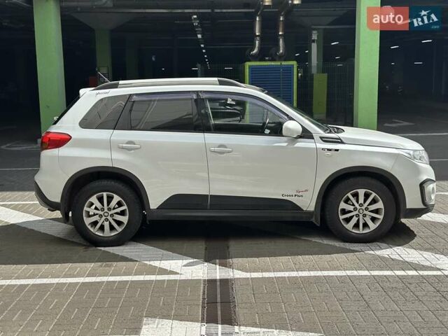 Білий Сузукі Вітара, об'ємом двигуна 1.59 л та пробігом 155 тис. км за 14700 $, фото 10 на Automoto.ua