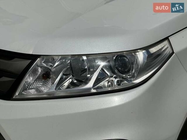 Білий Сузукі Вітара, об'ємом двигуна 1.59 л та пробігом 155 тис. км за 14700 $, фото 4 на Automoto.ua