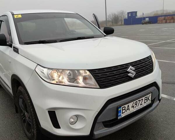Білий Сузукі Вітара, об'ємом двигуна 1.59 л та пробігом 170 тис. км за 13800 $, фото 1 на Automoto.ua