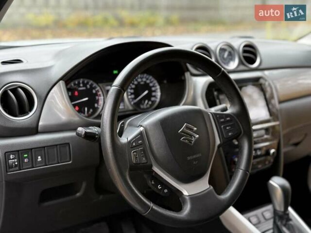 Сузукі Вітара 2017 у Києві на Automoto.ua Білий Сузукі Вітара, об'ємом двигуна 1.59 л та пробігом 61 тис. км за 16500 $, фото 16 на Automoto.ua