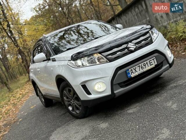 Сузукі Вітара 2017 у Києві на Automoto.ua Білий Сузукі Вітара, об'ємом двигуна 1.59 л та пробігом 61 тис. км за 16500 $, фото 3 на Automoto.ua
