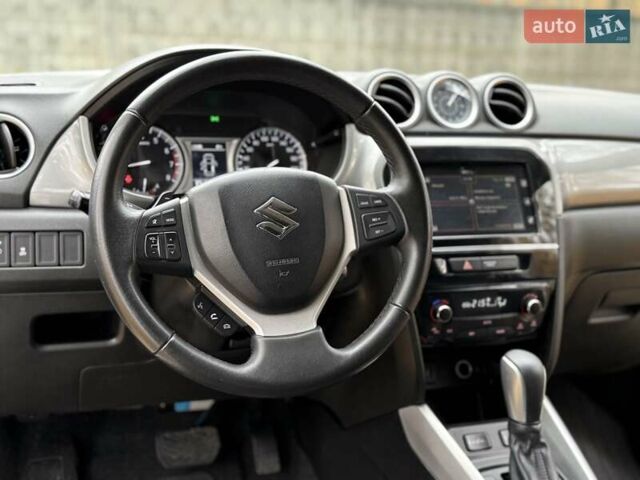 Сузукі Вітара 2017 у Києві на Automoto.ua Білий Сузукі Вітара, об'ємом двигуна 1.59 л та пробігом 61 тис. км за 16500 $, фото 15 на Automoto.ua
