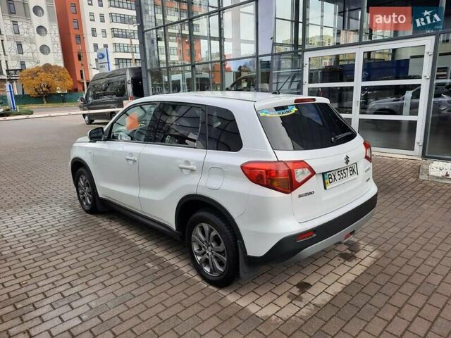 Белый Сузуки Витара, объемом двигателя 1.59 л и пробегом 71 тыс. км за 14999 $, фото 9 на Automoto.ua