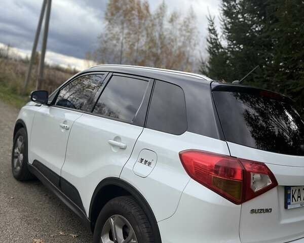 Білий Сузукі Вітара, об'ємом двигуна 1.59 л та пробігом 153 тис. км за 16900 $, фото 1 на Automoto.ua