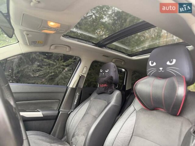 Білий Сузукі Вітара, об'ємом двигуна 1.59 л та пробігом 153 тис. км за 16900 $, фото 4 на Automoto.ua