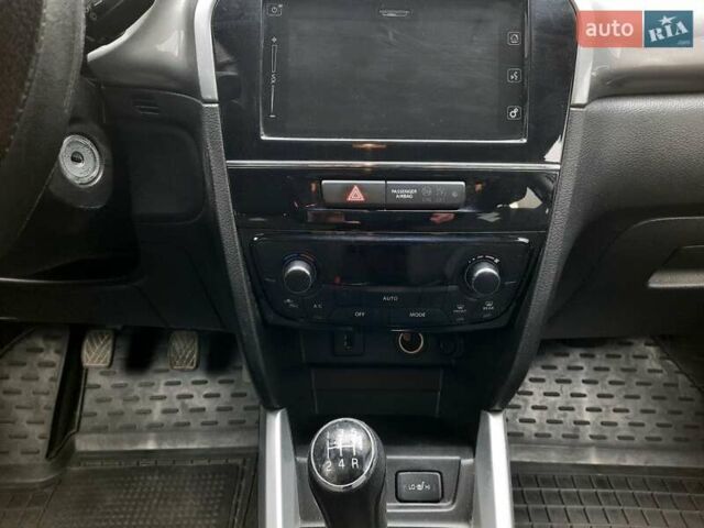 Белый Сузуки Витара, объемом двигателя 1.59 л и пробегом 71 тыс. км за 14999 $, фото 12 на Automoto.ua