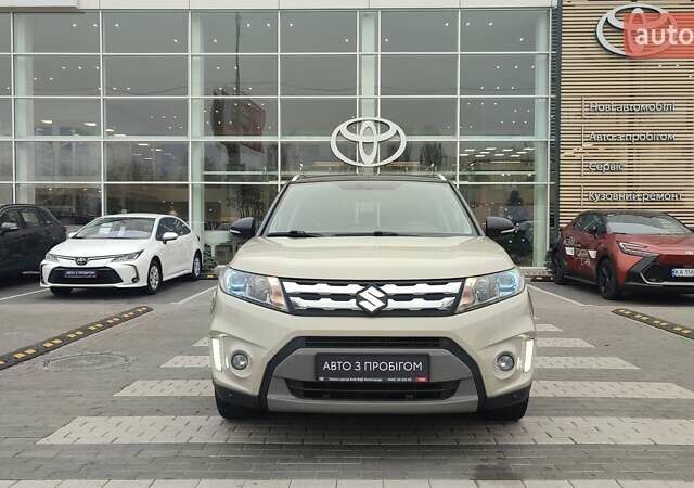 Белый Сузуки Витара, объемом двигателя 1.59 л и пробегом 80 тыс. км за 18280 $, фото 4 на Automoto.ua