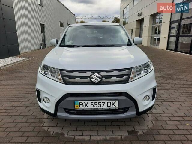 Белый Сузуки Витара, объемом двигателя 1.59 л и пробегом 71 тыс. км за 14999 $, фото 2 на Automoto.ua