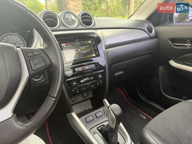 Білий Сузукі Вітара, об'ємом двигуна 1.59 л та пробігом 153 тис. км за 16900 $, фото 7 на Automoto.ua