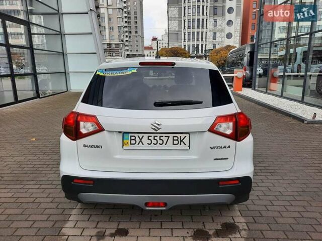 Белый Сузуки Витара, объемом двигателя 1.59 л и пробегом 71 тыс. км за 14999 $, фото 8 на Automoto.ua