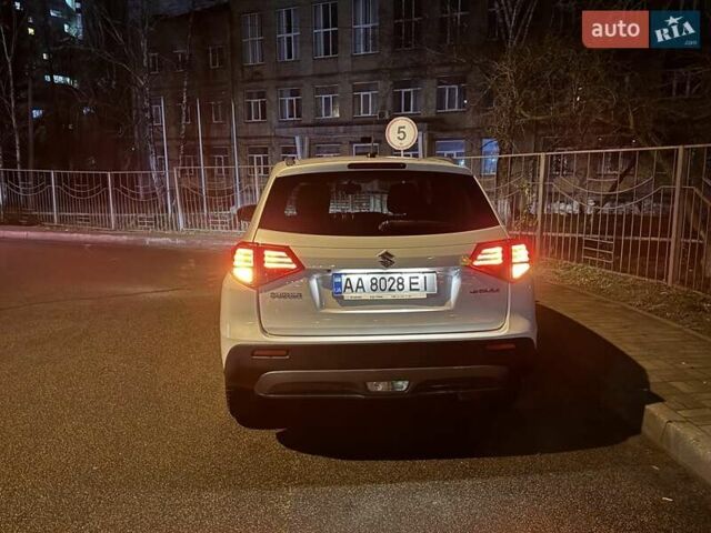 Белый Сузуки Витара, объемом двигателя 1 л и пробегом 120 тыс. км за 13500 $, фото 2 на Automoto.ua
