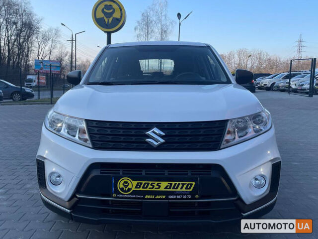 Белый Сузуки Витара, объемом двигателя 1 л и пробегом 114 тыс. км за 13300 $, фото 1 на Automoto.ua