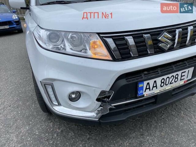 Белый Сузуки Витара, объемом двигателя 1 л и пробегом 120 тыс. км за 13500 $, фото 8 на Automoto.ua